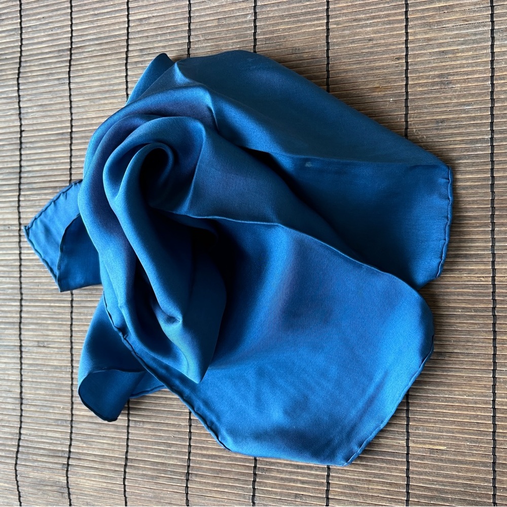 Blue scarf